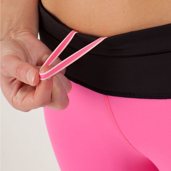 Lululemon Run: Pace Tight
Pinkelicious / Black / Parfait Pink - Size 6 - Picture 4 of 15